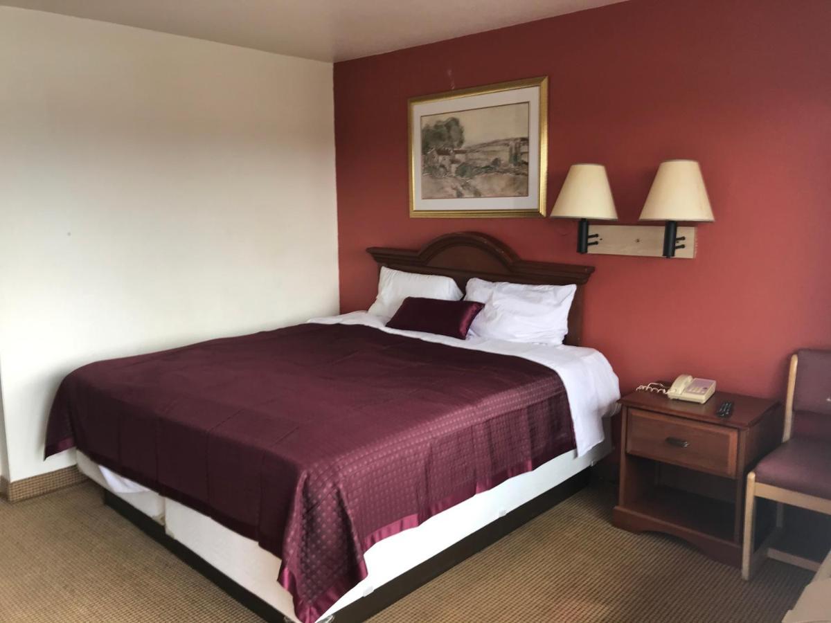 Travel Inn Greensboro Bagian luar foto